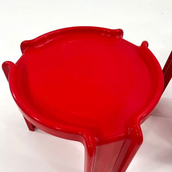 Image 1 of Ensemble de tables gigognes rouges de Giotto Stoppino pour Kartell, années 1970