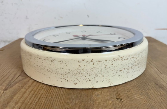 Image 1 of Vintage Beige Industrial Wall Clock from NUFA, 1960s