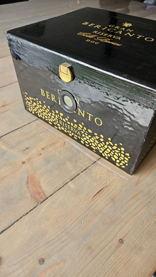 Exclusive Handmade Artequi Humidor - Cedarwood & Epoxy - Incl. Ashtray