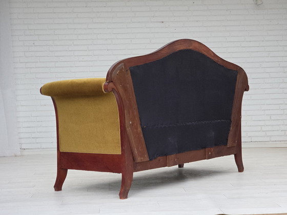 Image 1 of Sofá danés de dos plazas de los años 50 en estilo Biedermeier, tapizado en terciopelo.