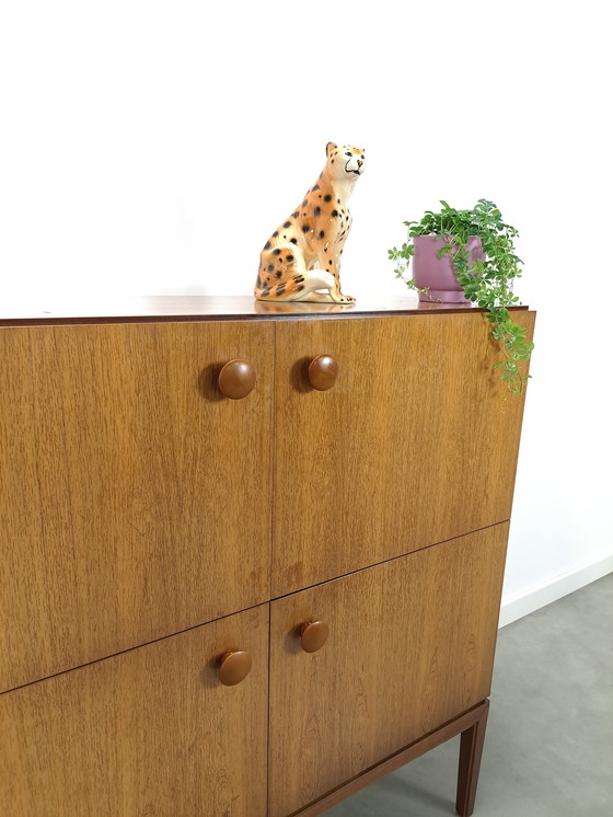 Image 1 of Meuble Palette Möbel en placage de bois de rose avec 4 compartiments et poignées rondes vintage