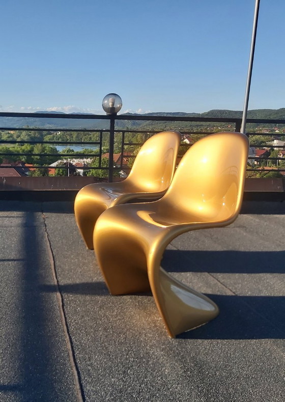 Image 1 of Vitra Panton Classic Gold 2007 – Moët & Chandon Edition (2 Stück, nummeriert, Sammlerstücke)