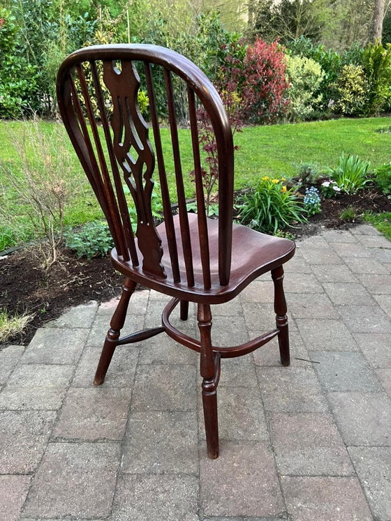 Image 1 of Set van 4 antieke Windsor stoelen – massief hout kersenkleur