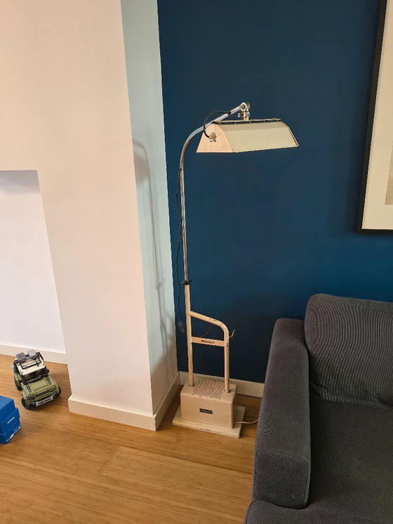 Image 1 of Due rare lampade per terapia UV Philips (1935) – Design industriale e medico