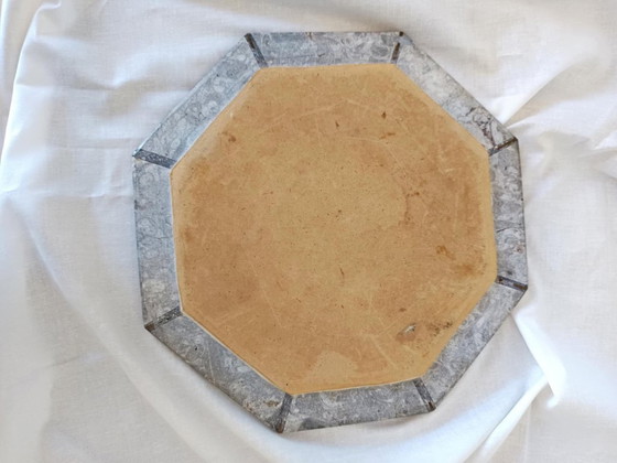 Image 1 of Dessous de plat en pierre et ammonite fossilisée 