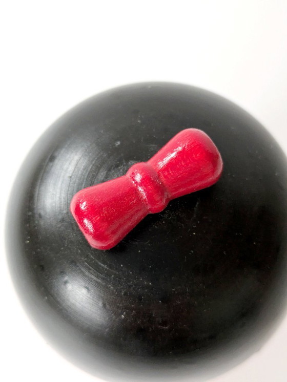 Image 1 of Vintage Japanse Kokeshi-pop | Handbeschilderd hout met herfstbladerendecoratie