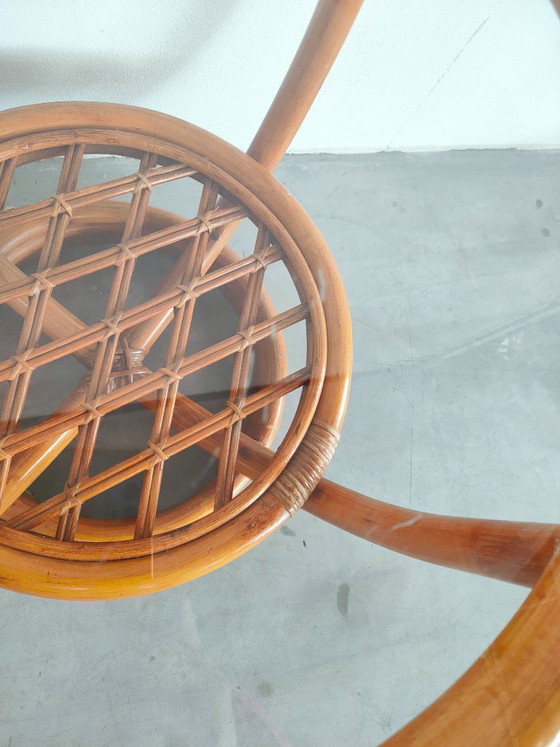 Image 1 of Tavolino da caffè/laterale vintage anni '70 in rattan/bambù con piano in vetro