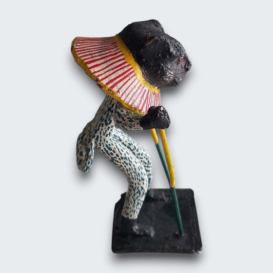 Image 1 of Ensemble de cinq statues figuratives africaines en métal peint à la main – têtes d'animaux – Afrique