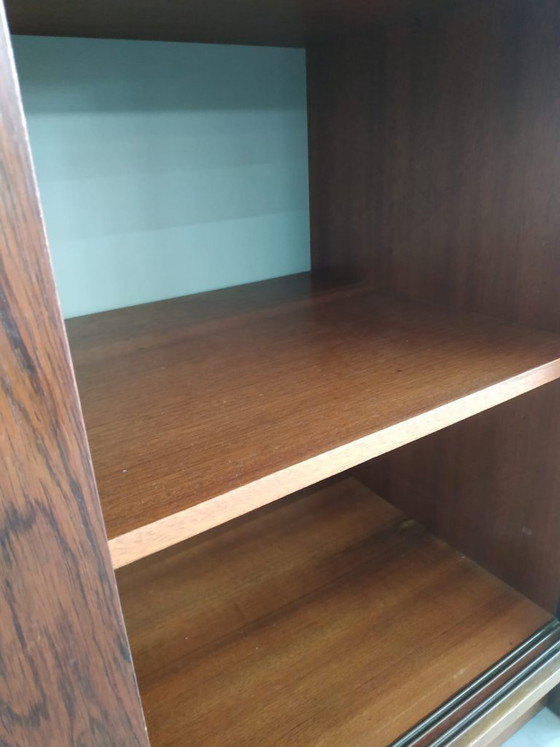 Image 1 of Buffet/armoire murale vintage danoise des années 1970 en palissandre avec portes coulissantes