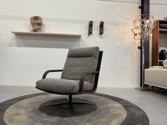 Image 1 of Leolux Kudo Two Fauteuil pivotant State fabric Danza leather