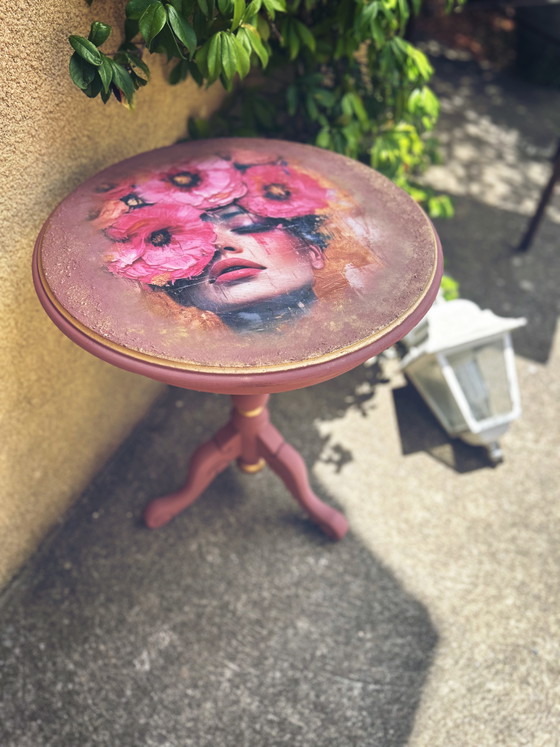 Image 1 of Tavolino d'artista restaurato: pezzo unico in stile bohémien chic.