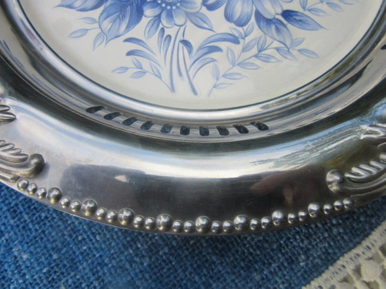 Serving Plate/Tray/Bowl, Delft Style Blue White Floral Decor (22/11/2025) – Table accessories, Ceramic, Metal (photo 4 of 11)