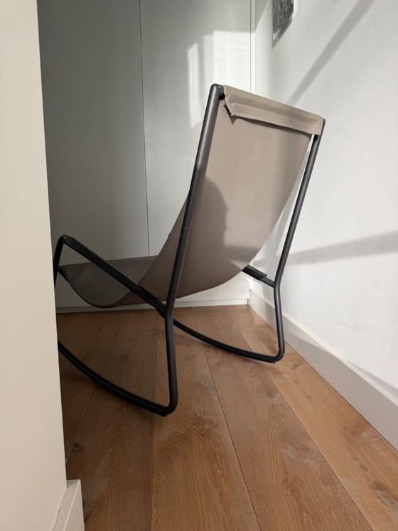 Rocking chair with black frame and grey seat, Living Divani, Metal, Leather, Modern (photo 2 of 7)