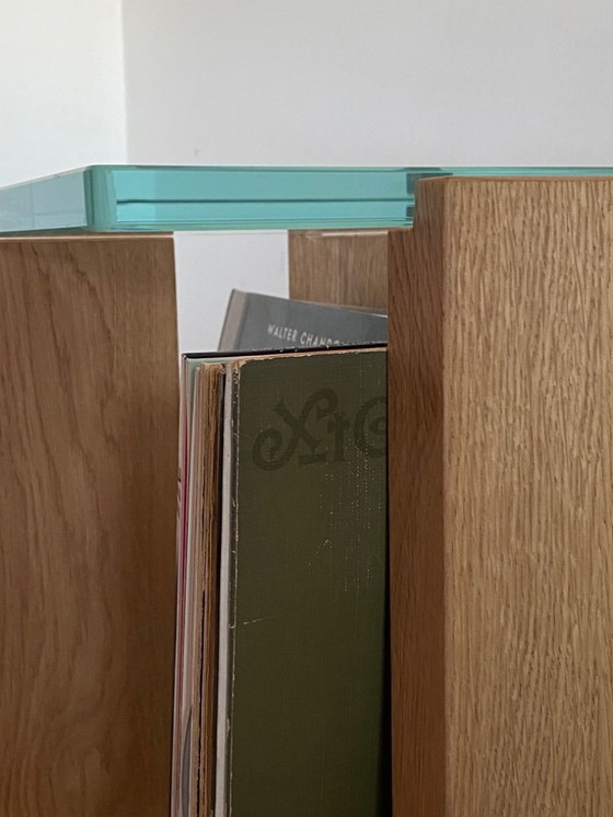 Image 1 of Tavolino laterale in rovere impiallacciato e vetro temperato