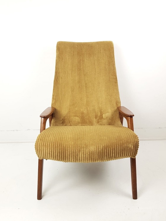 Image 1 of Poltrona vintage in legno di teak giallo, recentemente rivestita in senape