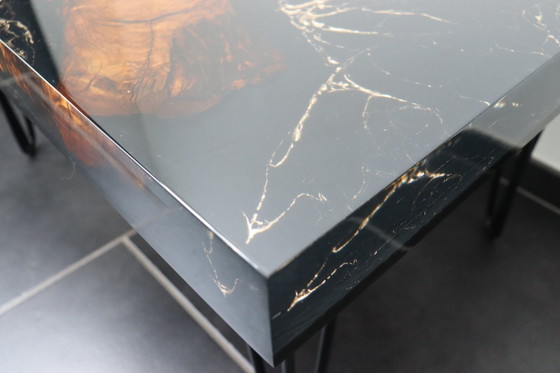 Image 1 of Table basse design en époxy