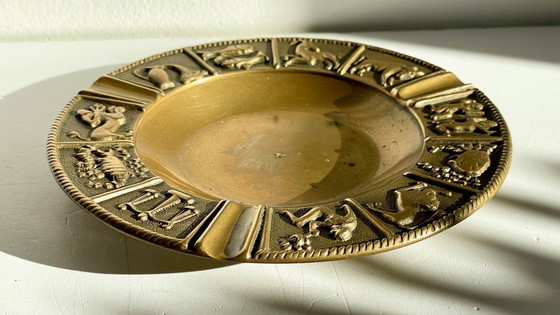 Image 1 of Posacenere vintage in bronzo con segno zodiacale
