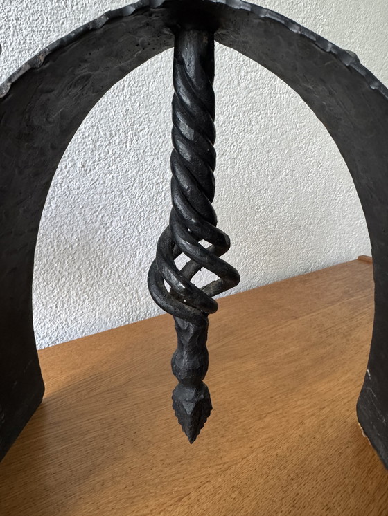 Image 1 of 60's Brutalistische smeedijzeren kandelaar