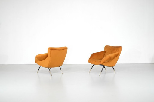 Een paar stoffen fauteuils, Italië, jaren 60.