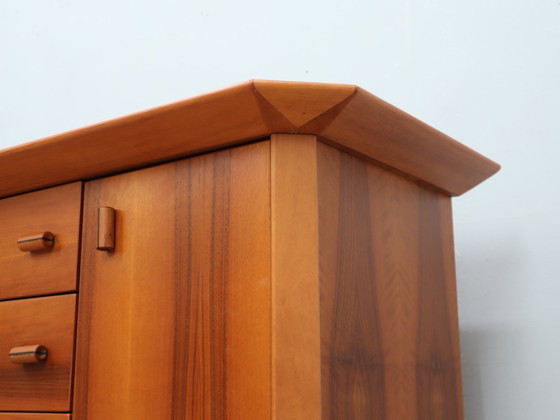 Image 1 of Italiaans design uit de jaren 70, brutalistisch-modernistisch geometrisch dressoir