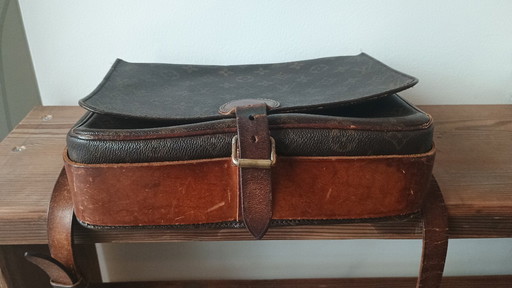 Louis Vuitton shoulder bag