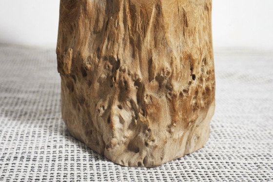 Taburete de Raíz de Teca, Mesa Auxiliar Escultórica de Madera Natural, Soporte Rústico Orgánico Wabi Sabi de (foto 12 de 16)