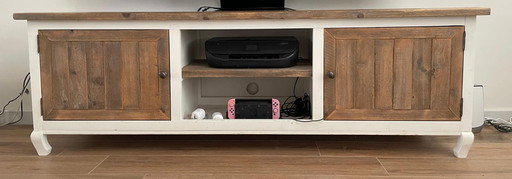 Landelijk dressoir / tv-meubel – op maat gemaakt