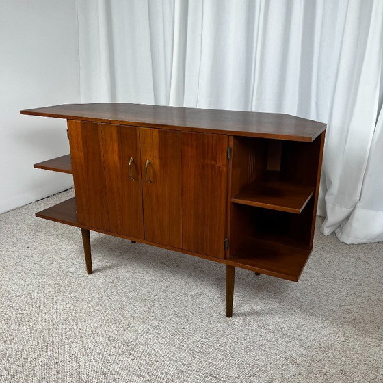 Lowboard aus Teakfurnier, 1960/70, Midcentury Modern – Highboards, Wood, Vintage (photo 2 of 17)