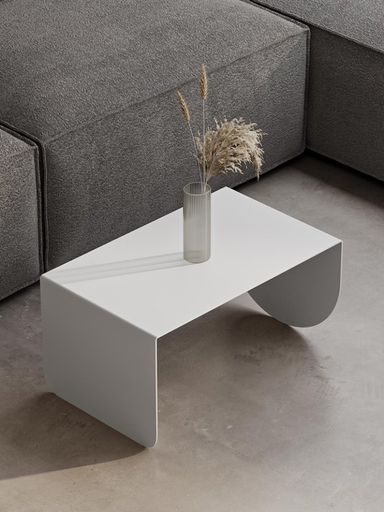Image 1 of Tavolino da caffè minimalista in metallo | Tavolino moderno per soggiorno | Tavolino bianco e nero | 60x30x37 cm