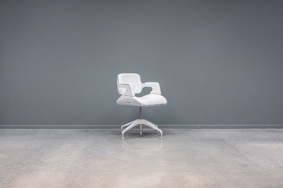 Image 1 of Voorzitter van de Interstuhl Silver-vergadering