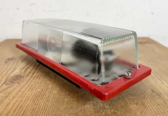 Image 1 of Applique industriale rossa in bachelite di Elektrosvit, anni '70