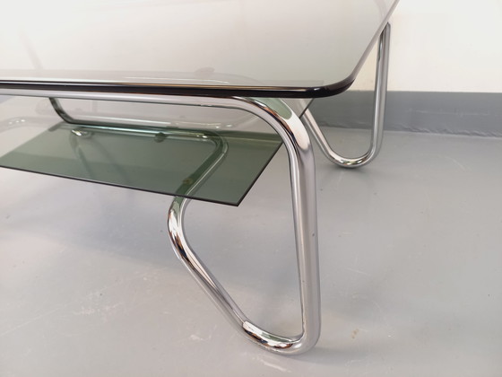 Image 1 of Table Basse Rectangulaire Italienne Vintage 2 Plateaux en Verre Fumé et Métal Chromé des Années 70