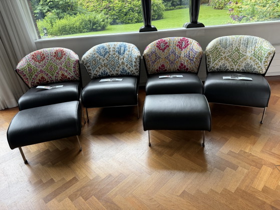 Image 1 of 4 sillas de diseño Elba de Franco Raggi con 2 otomanas.