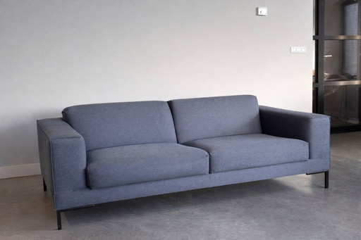 Design en stock Aikon comme nouveau 