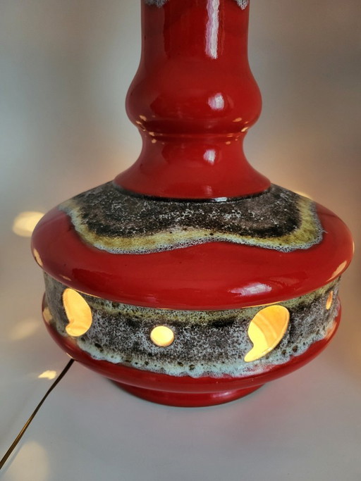 Lampada da terra vintage in ceramica della Germania Ovest, rossa, a doppia illuminazione, anni '70.