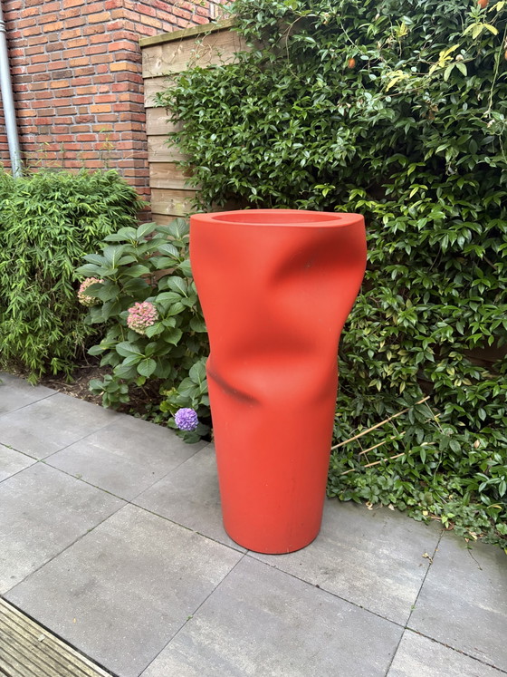 Plust Saving Space Vase Oranje – Vazen, Plastic (photo 4 of 5)