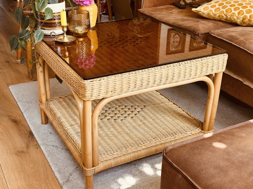 Vintage rotan salontafel met rookglas