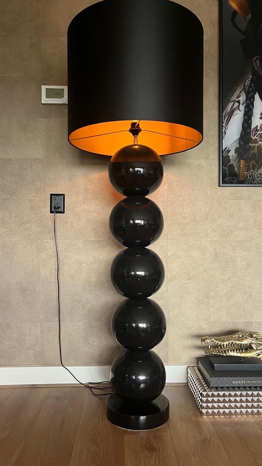 Lámpara de pie Stout Milano negra de 5 bolas estilo Eric Kuster