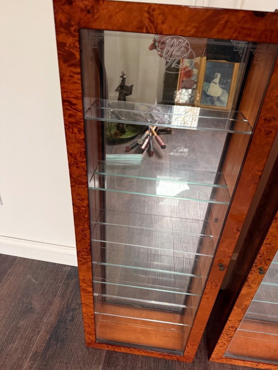 Image 1 of Antiche vetrine in rovere tigrato del 1921 con ripiani in vetro