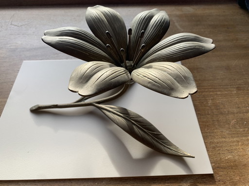 Mid century Lotus sculpture party ashtray