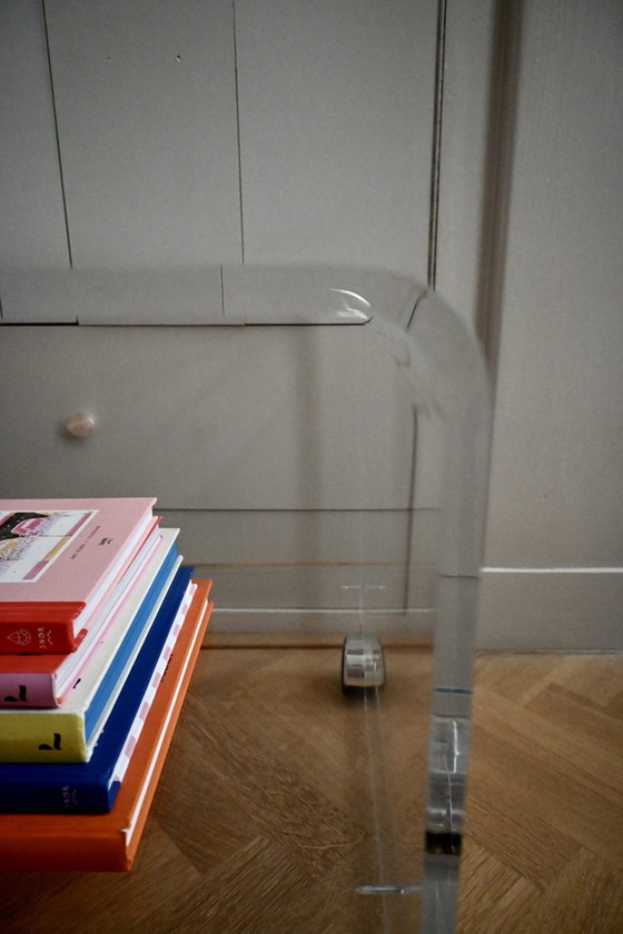 Michel Dumas Plexiglas Side Table/LP Table Roche Bobois '70s, Transparent (photo 12 of 12)