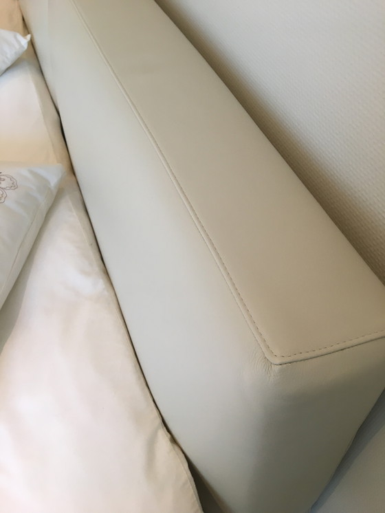 Image 1 of Lit double Minotti - A RETOURNER LE PLUS VITE POSSIBLE