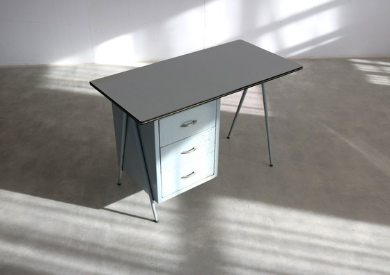 Image 1 of Scrivania industriale vintage