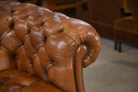 Image 1 of Chesterfield-Sofa aus hellbraunem, gestepptem Leder