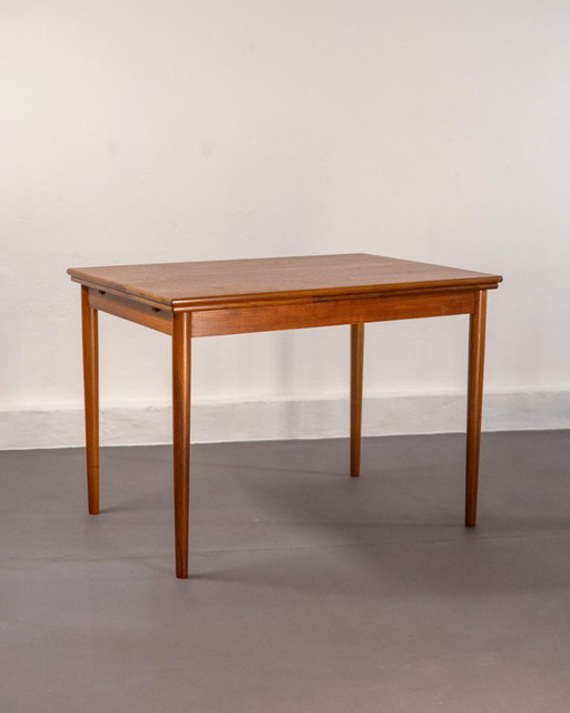 Mid Century Extending Dining Table made of Teak, Denmark, circa 1960