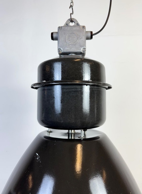Image 1 of Grande lampada industriale in smalto nero con copertura in vetro trasparente di Elektrosvit