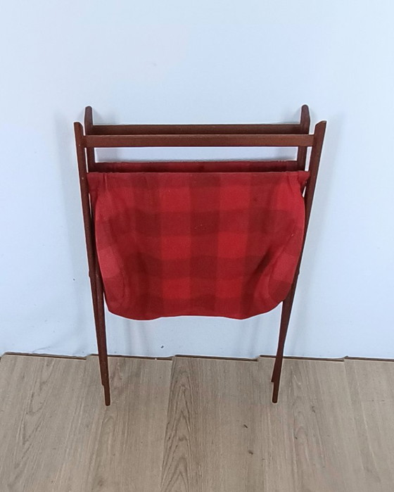 Deense tijdschriften houder. – Tijdschriftenrek, Textile, Wood (photo 8 of 10)