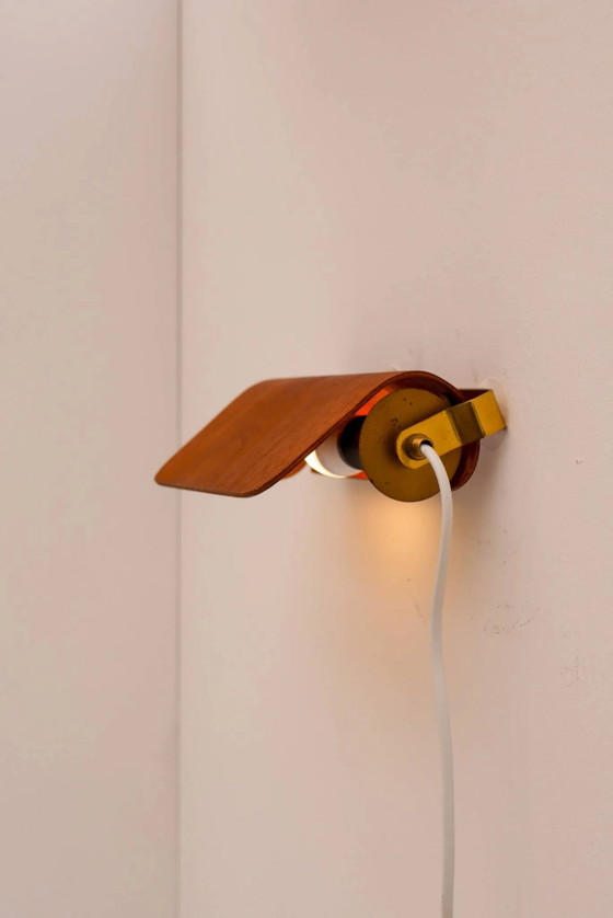 Applique vintage in teak. Design scandinavo classico di metà secolo. – Metal, Brass, Scandinavian (photo 5 of 14)