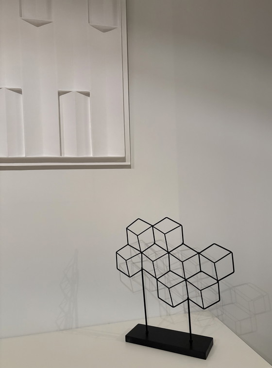 Image 1 of Scultura moderna in filo metallico