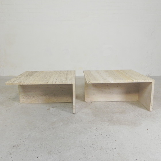 Image 1 of Ensemble de 2 tables basses en travertin, Up and Up, années 1970